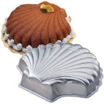 Seashell cake pan