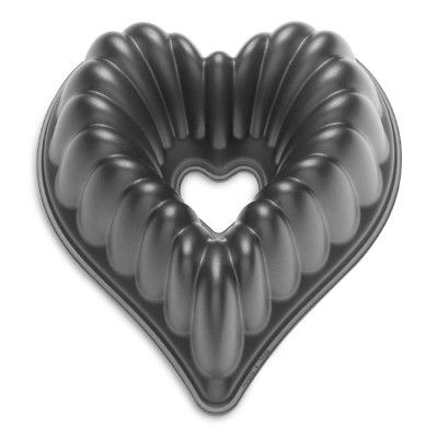 Elegant Heart Bundt® bundt pan